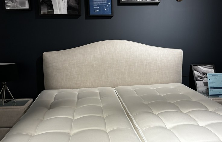 Twee Styldecor Fortuna Lux matrassen 90 x 200 cm naast elkaar op de boxspring